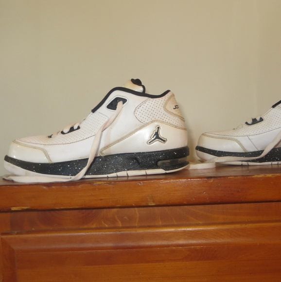 Jordan Shoes - Air Jordans Size 6Y